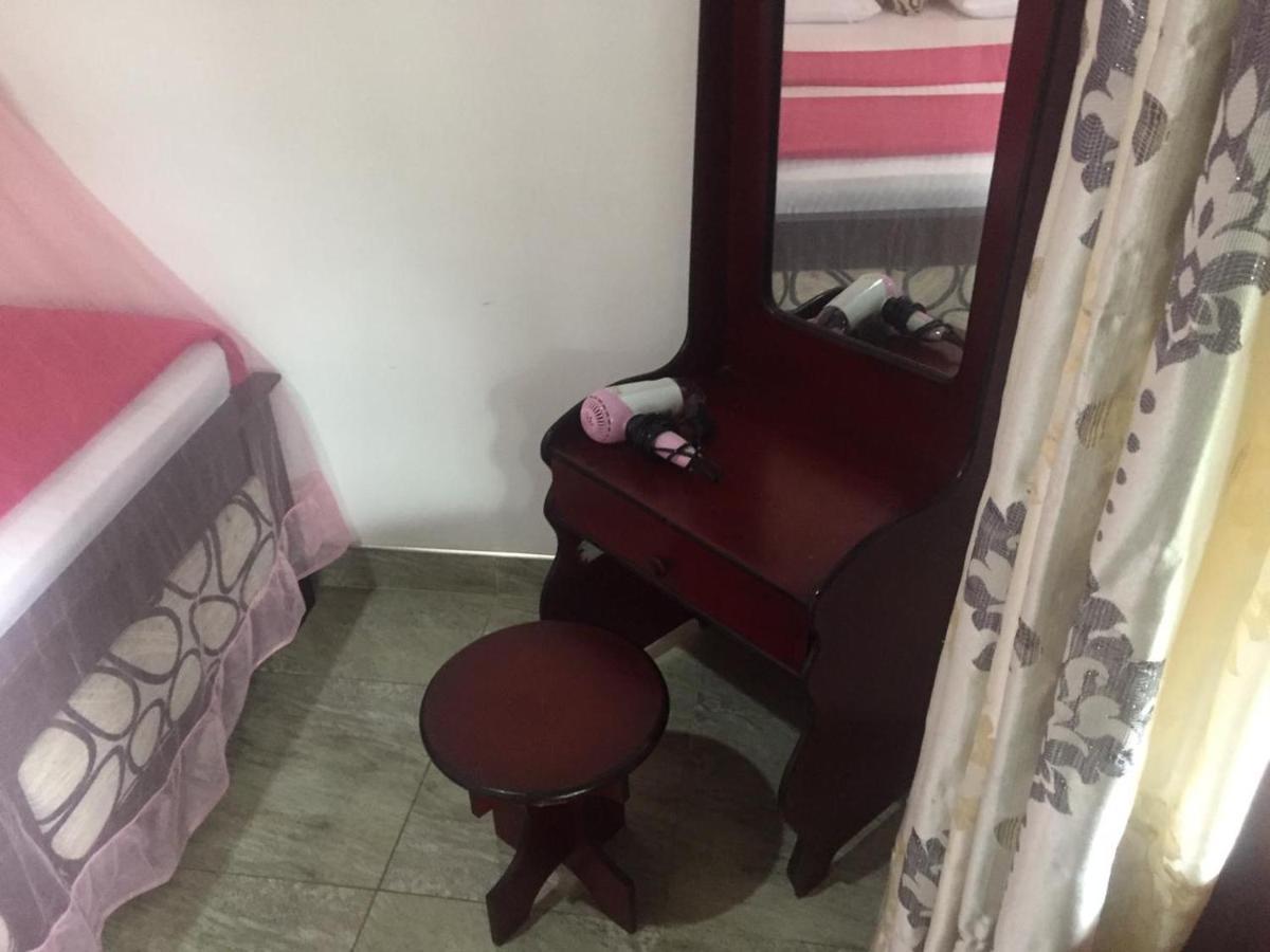 Silent Nest Bed and Breakfast Ella Esterno foto