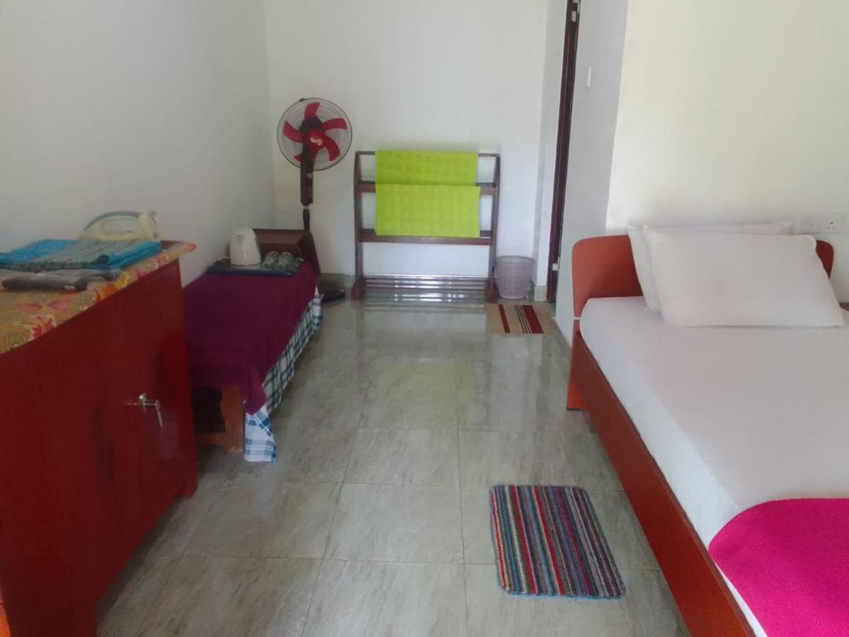 Silent Nest Bed and Breakfast Ella Esterno foto