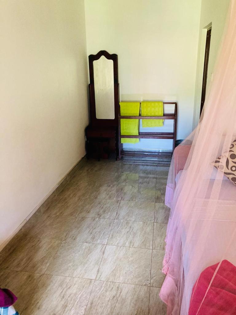 Silent Nest Bed and Breakfast Ella Esterno foto